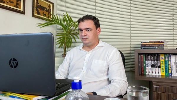 “Gladson Cameli está se tornando o governo que mais contratou sem licitação em toda história do Acre”, afirma Daniel Zen